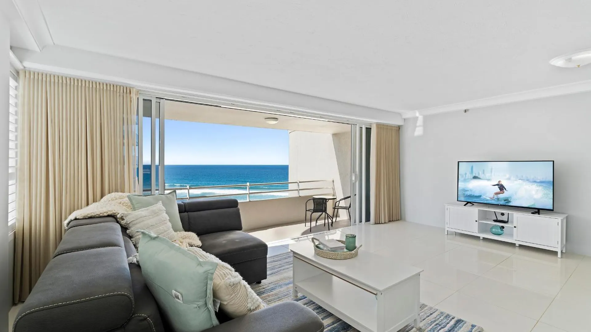 Apartment 3 Bedroom Ocean View Unit At Zenith In Surfers Paradise - Q Stay Gold Coast Australia
