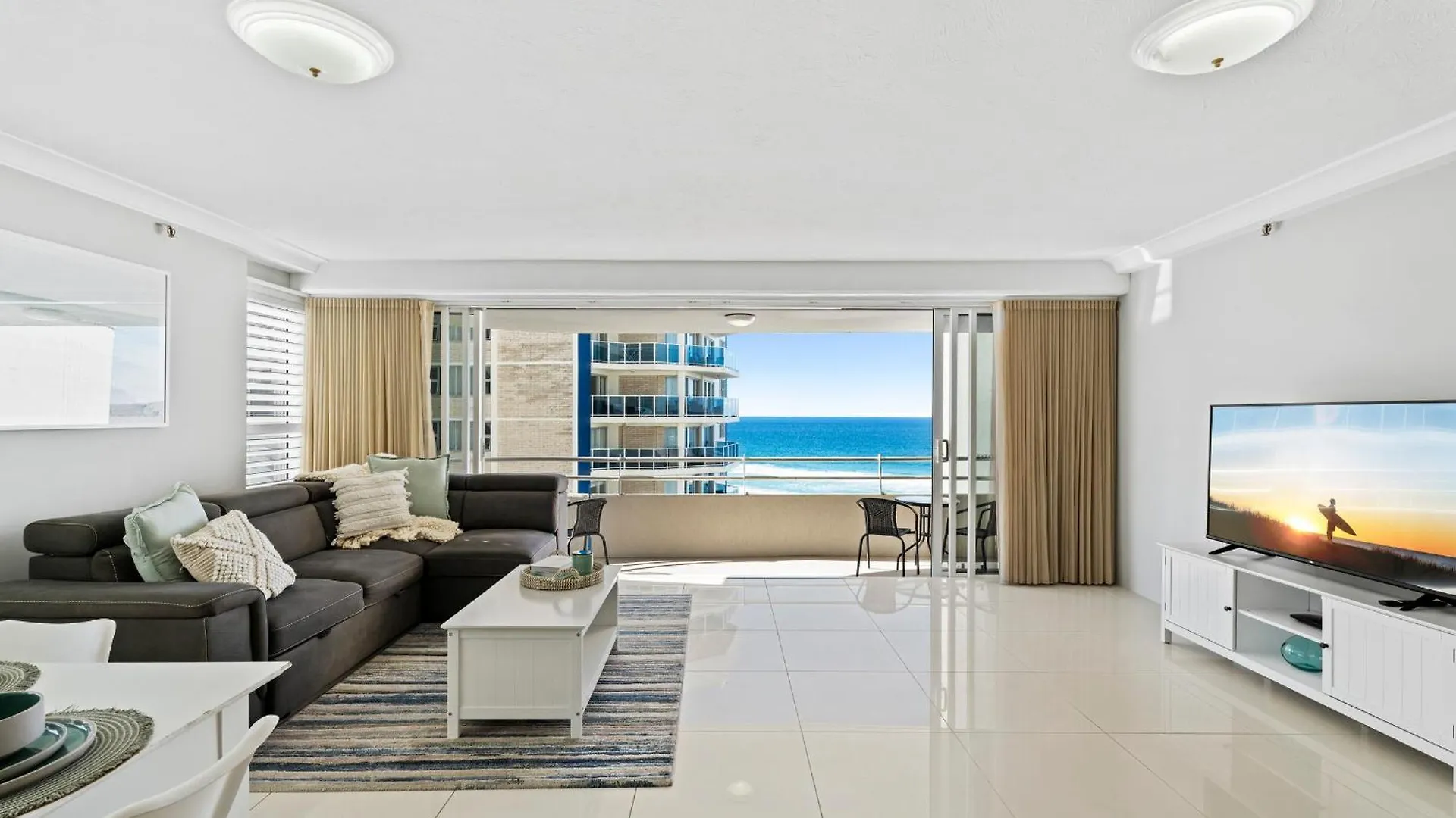 3 Bedroom Ocean View Unit At Zenith In Surfers Paradise - Q Stay Gold Coast