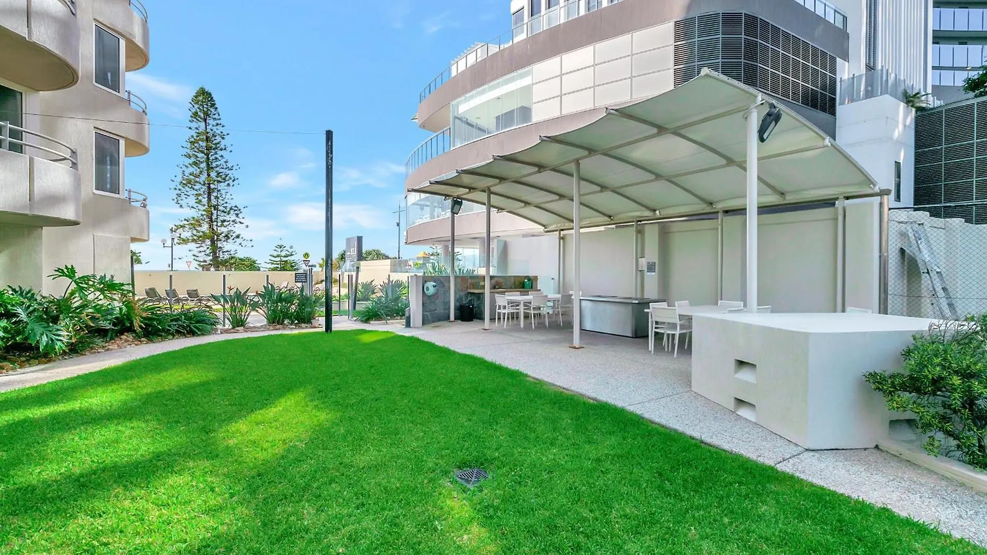 3 Bedroom Ocean View Unit At Zenith In Surfers Paradise - Q Stay Gold Coast 0*,  Australia