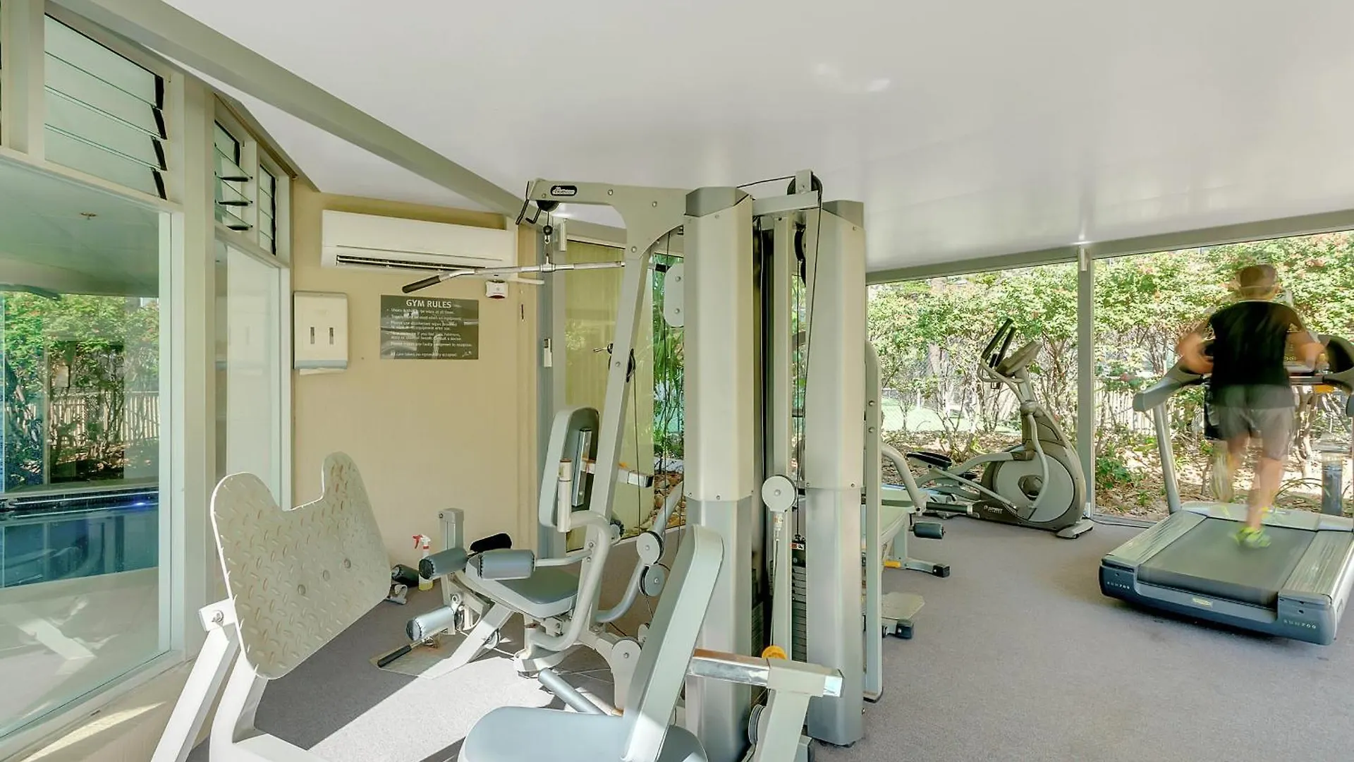 3 Bedroom Ocean View Unit At Zenith In Surfers Paradise - Q Stay Gold Coast Apartment