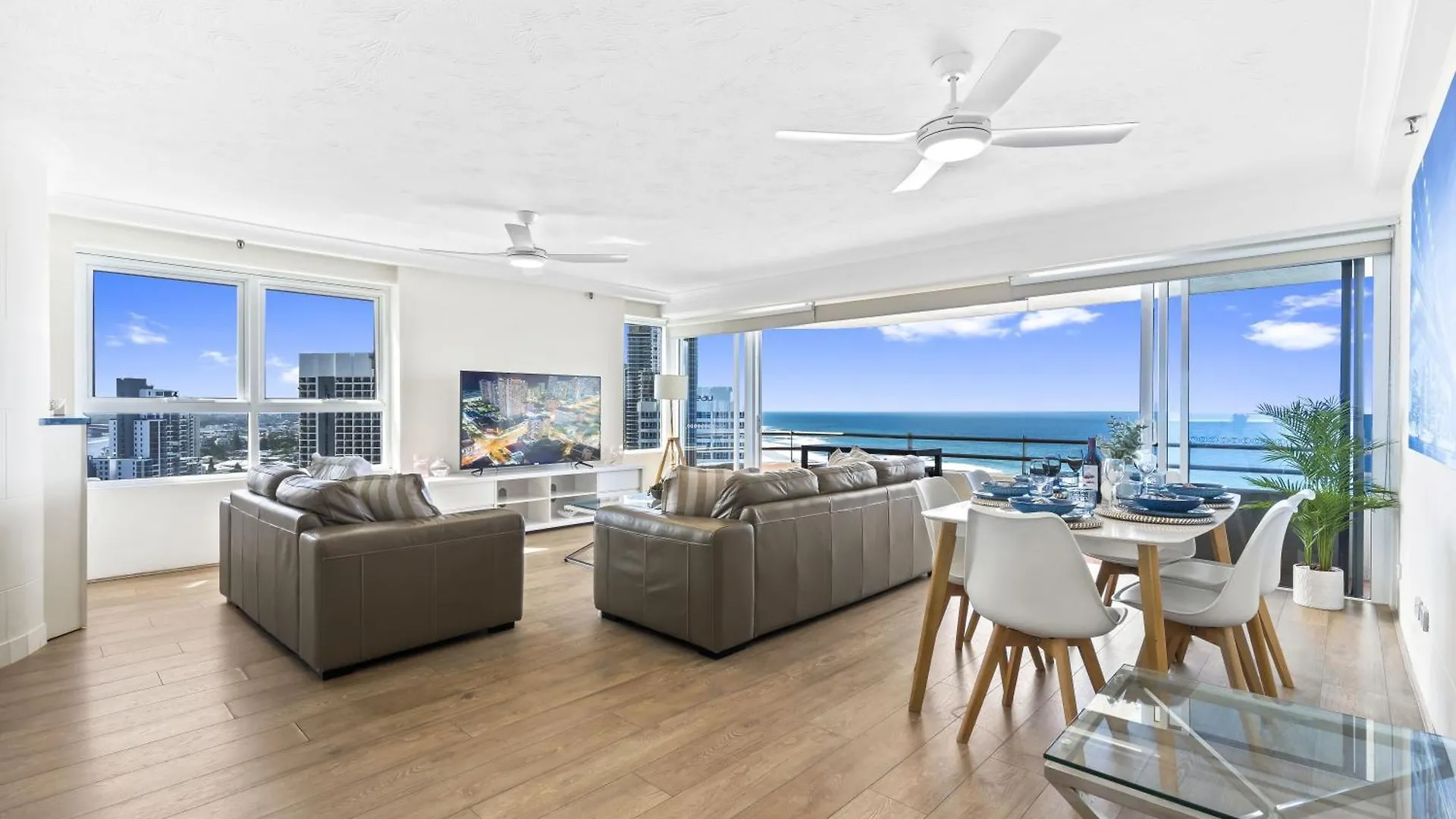 3 Bedroom Ocean View Unit At Zenith In Surfers Paradise - Q Stay Gold Coast Apartment