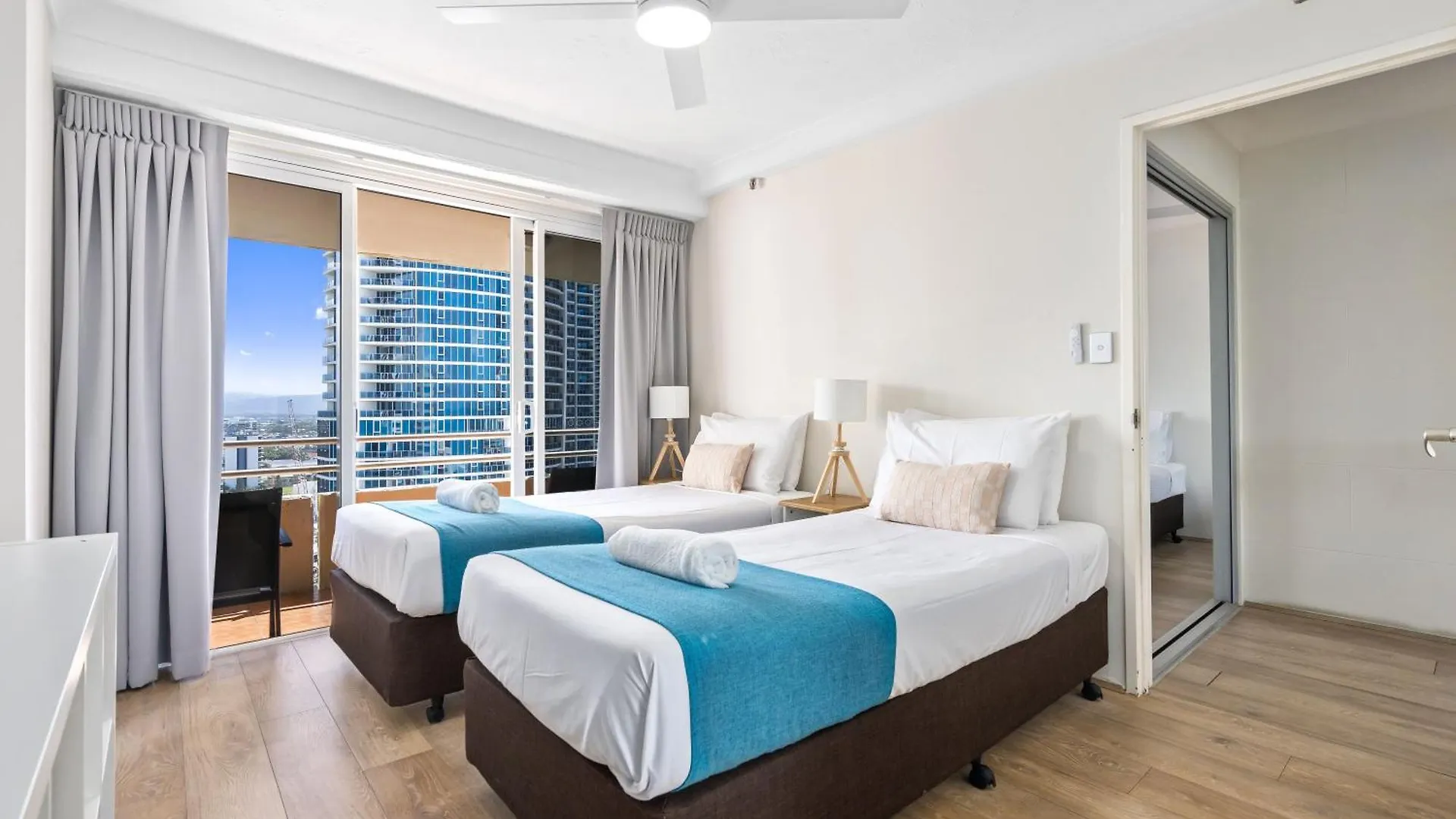 3 Bedroom Ocean View Unit At Zenith In Surfers Paradise - Q Stay Gold Coast Australia